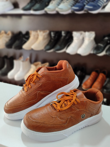 خرید کتونی مردانه