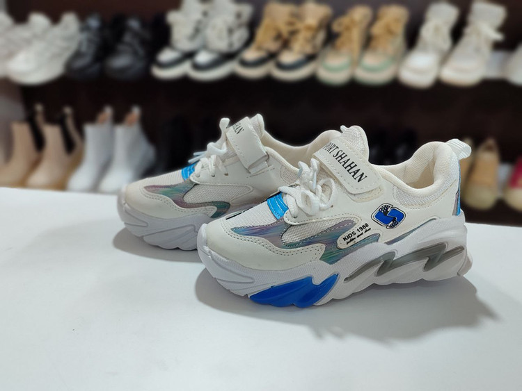 کتونی پسرانه