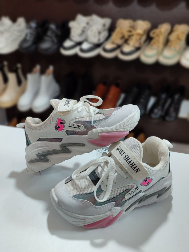 خرید آنلاین کتونی پسرانه و دخترانه