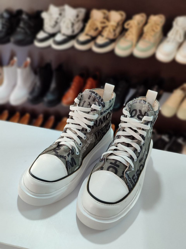 مرکز خرید کتونی آل استار