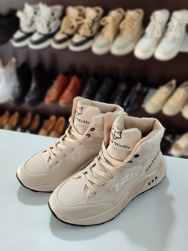 خرید آنلاین کتونی ساقدار زنانه