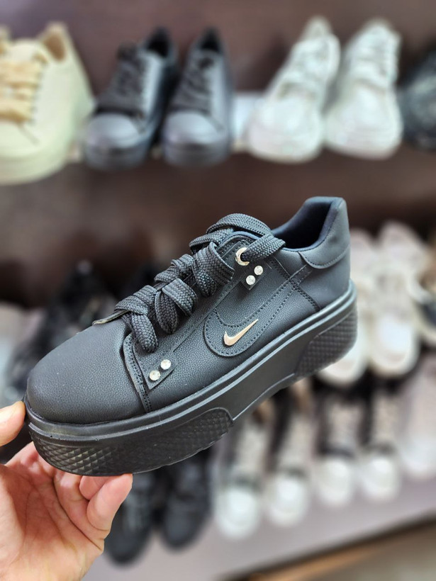 خرید آنلاین ونس نگینی زنانه