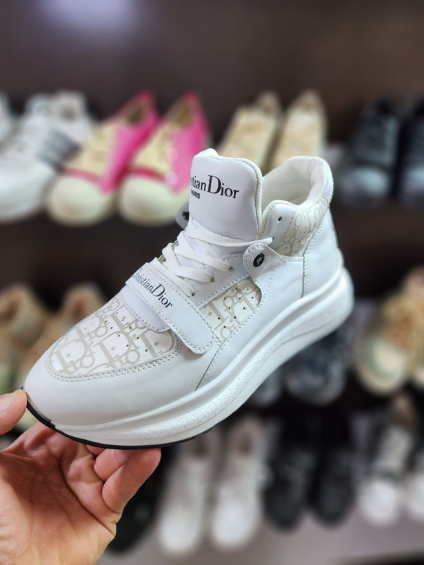 قیمت کتونی نیم ساق زنانه