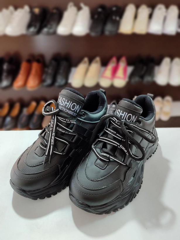 خرید اینترنتی کتونی دخترانه