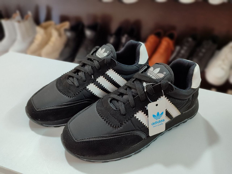 خرید کتونی آدیداس زنانه