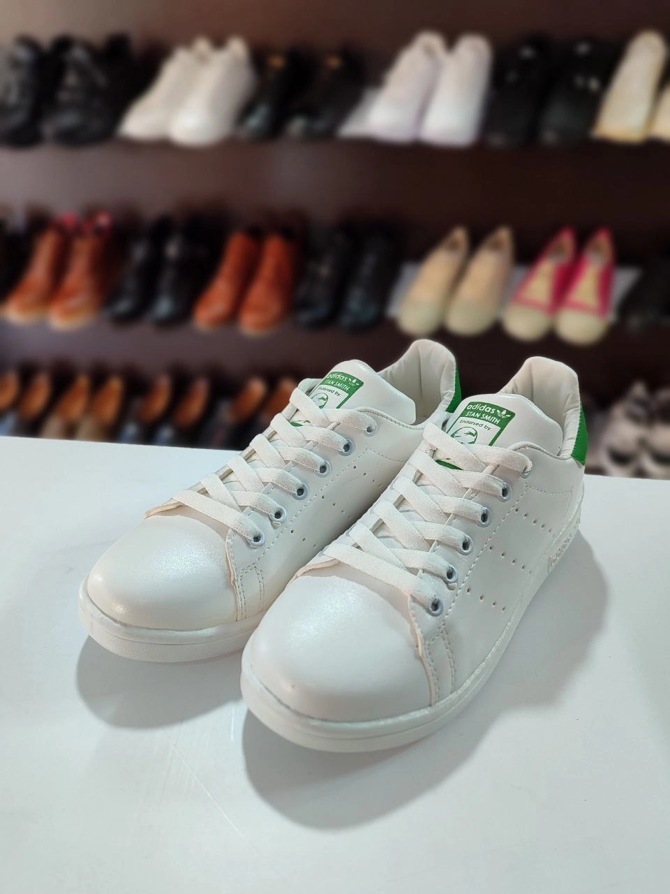 خوشبو ترین کتونی نانو زنانه و دخترانه