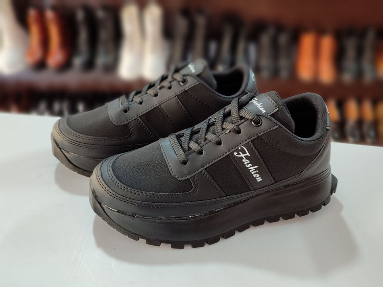 خرید اینترنتی کتونی زنانه و دخترانه