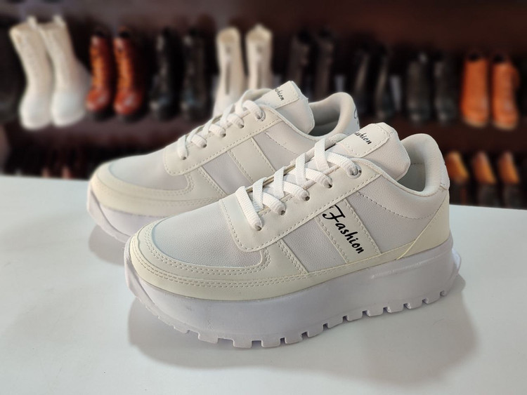 کتونی زنانه و دخترانه