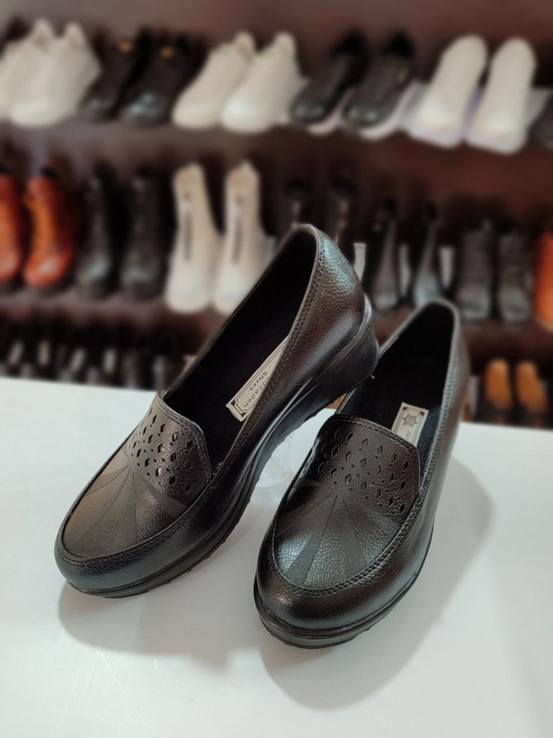 قیمت کفش طبی زنانه