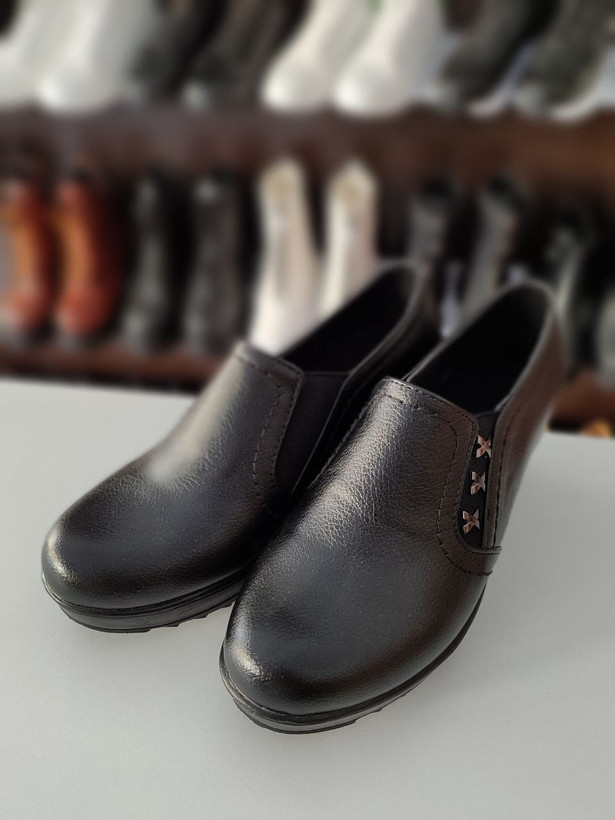 خرید آنلاین کفش طبی زنانه