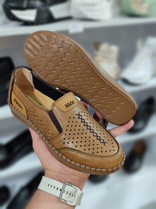 کفش طبی زیبا