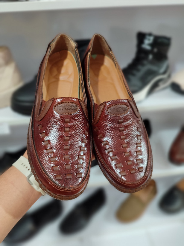 کفش طبی و راحتی زنانه