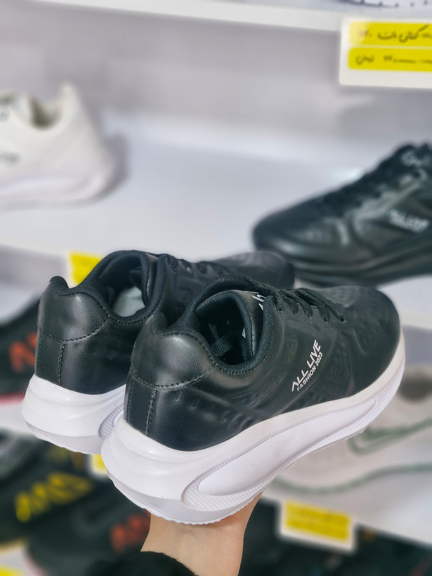 قیمت و خرید کتانی زنانه