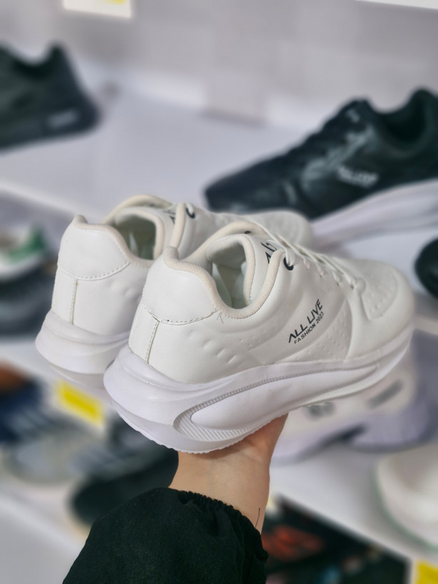 قیمت و خرید کتانی دخترانه