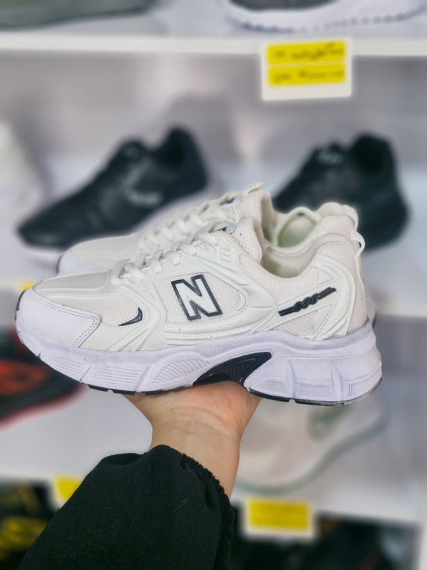 قیمت و خرید کتانی نیوبالانس زنانه