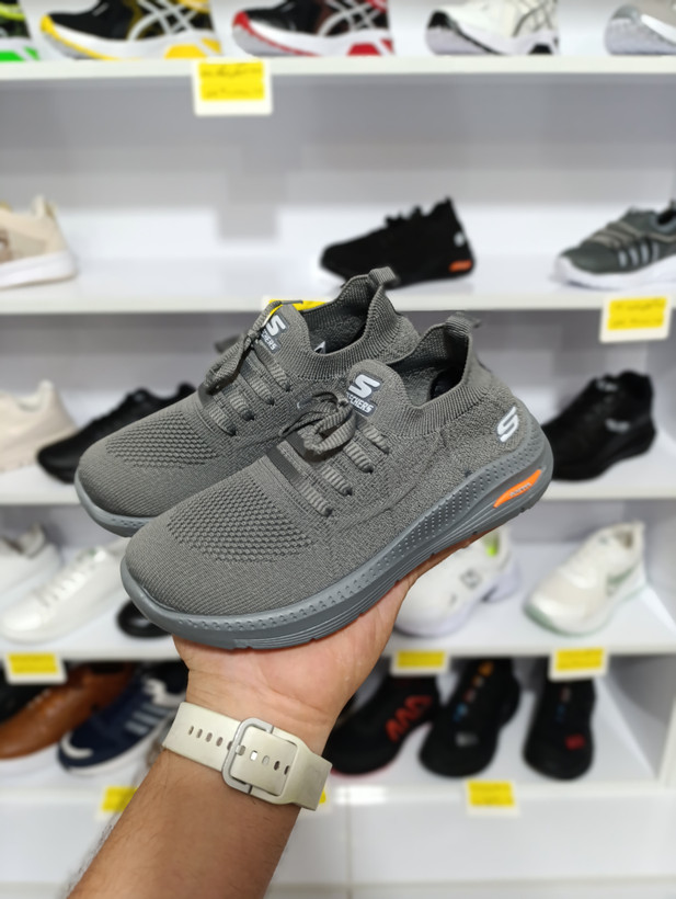 کتانی بچگانه برای مدرسه