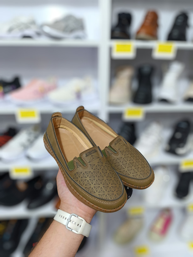 کفش روزمره زنانه