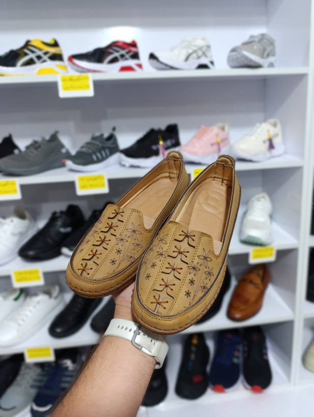 کفش چرم زنانه