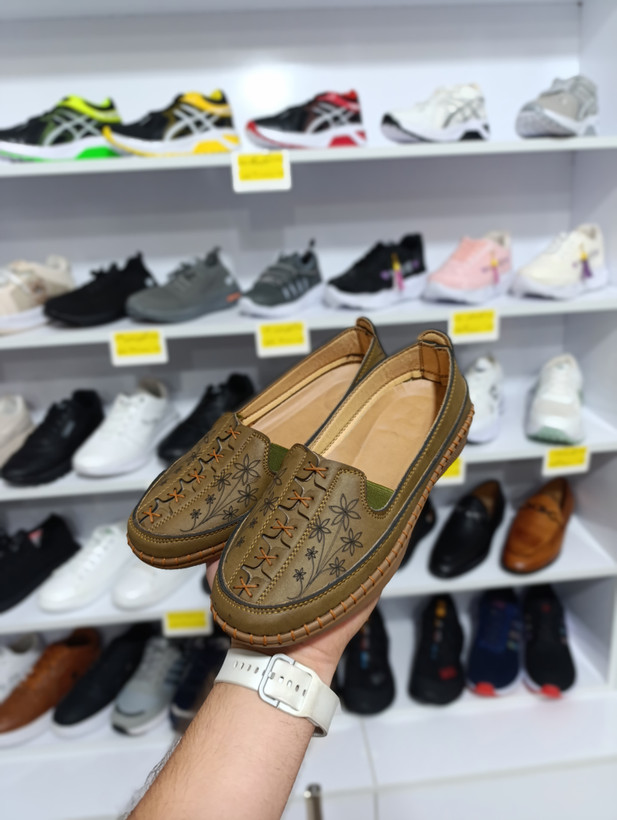 کفش طبی چرم زنانه