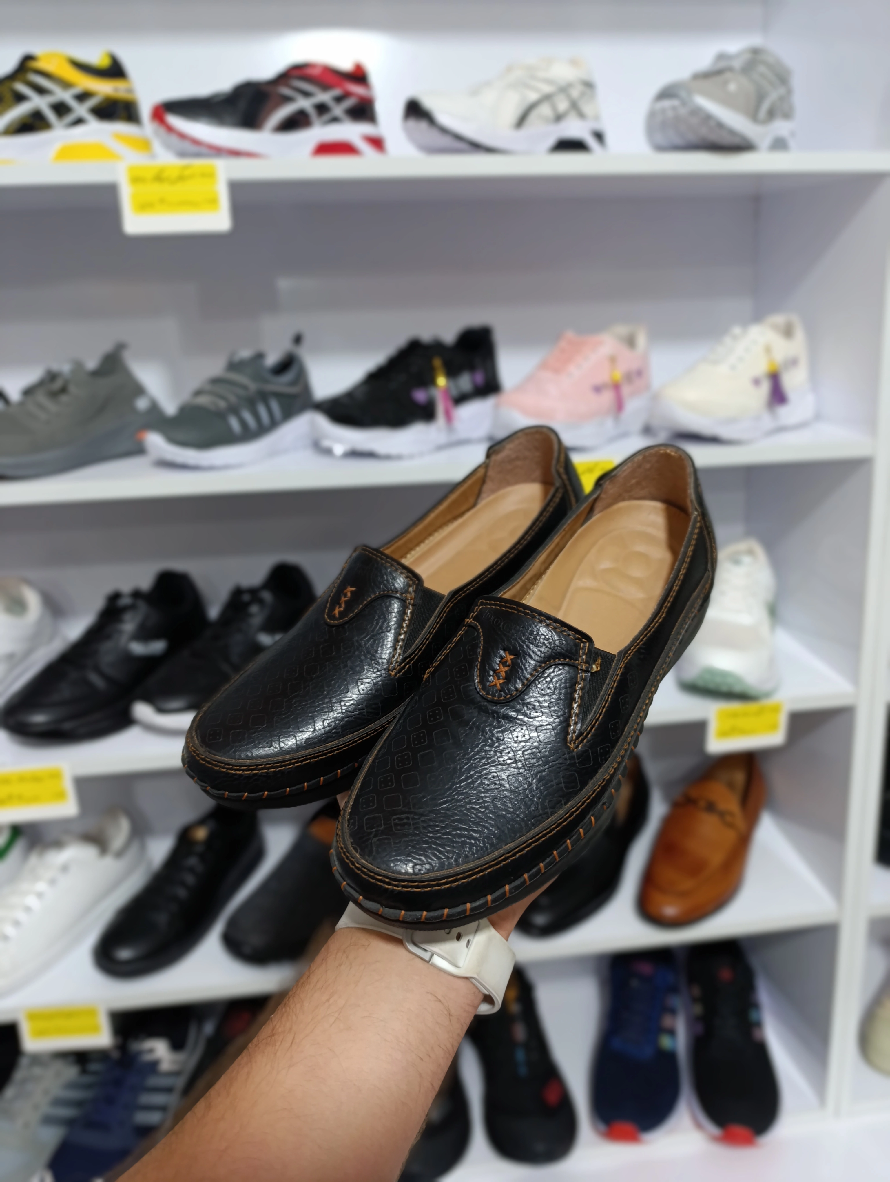 کفش طبی چرم زنانه