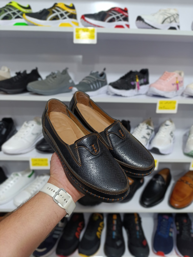 خرید کفش چرم زنانه