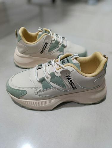 قیمت و خرید کتانی لژدار زنانه