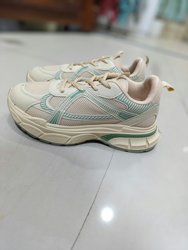 قیمت و خرید کتانی فشیون دخترانه