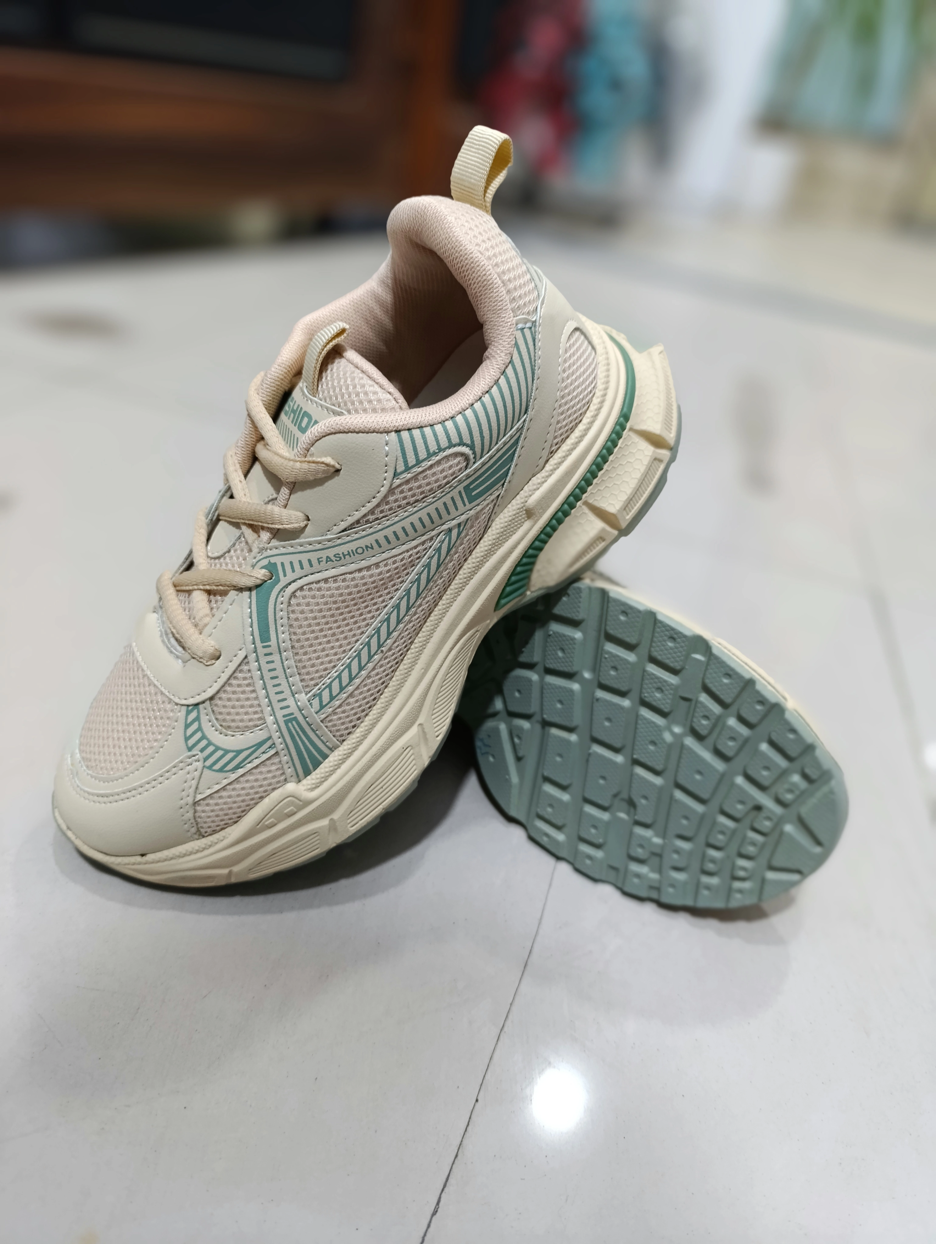 کتونی لژدار فشیون زنانه